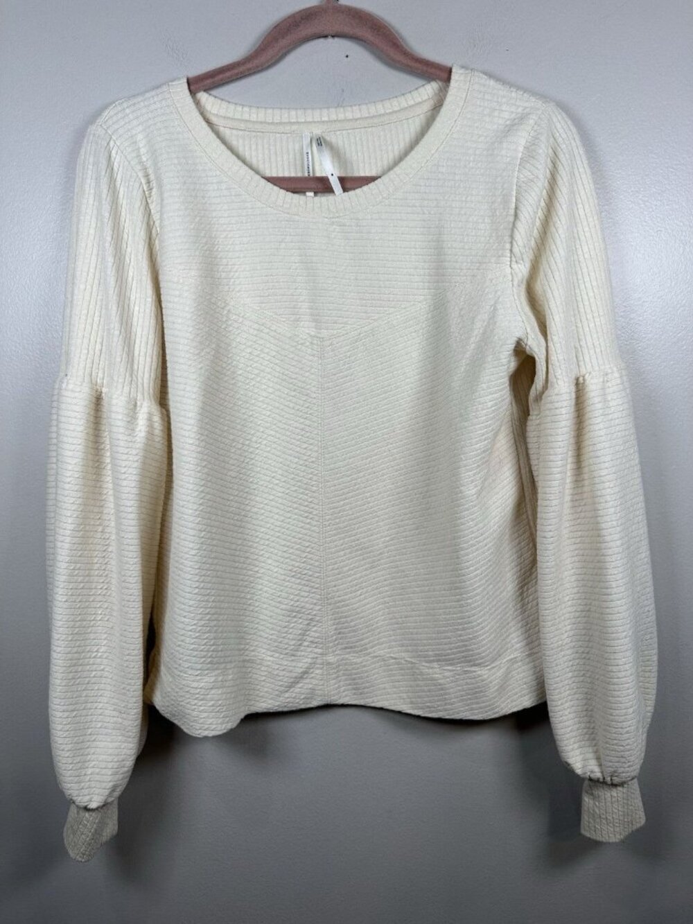 Anthropologie Bayleigh Balloon Sleeve Textured Top Size Medium Ivory Boho